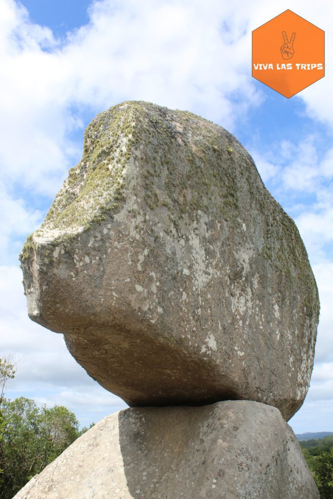 Pedra Equilibrada Mariana Pimentel